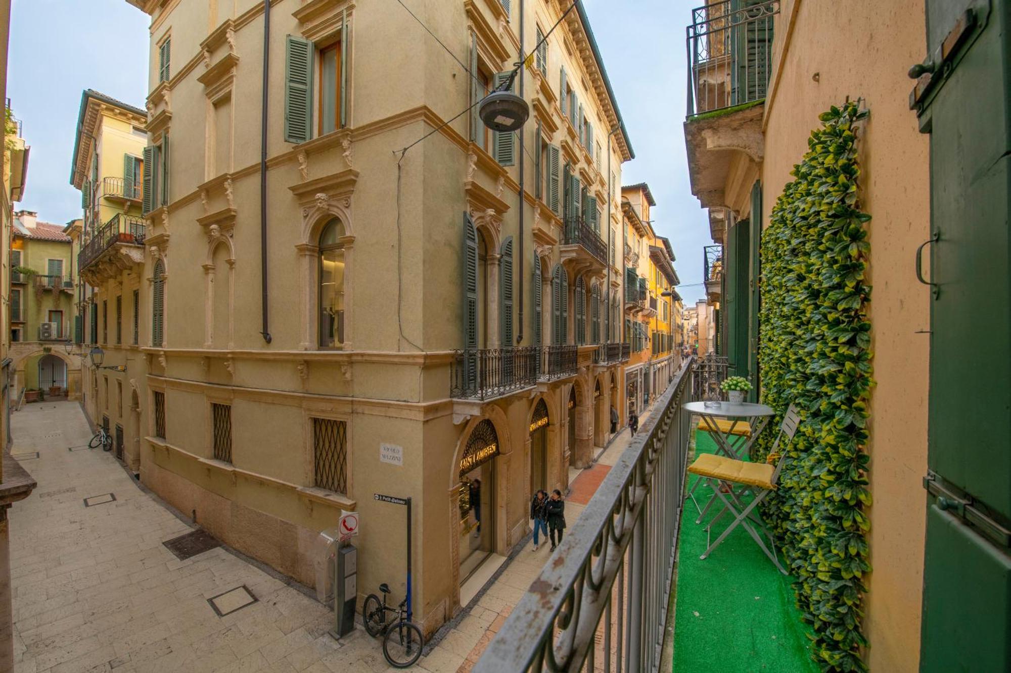 Palace Home Mazzini Verona Center 1 Exterior foto